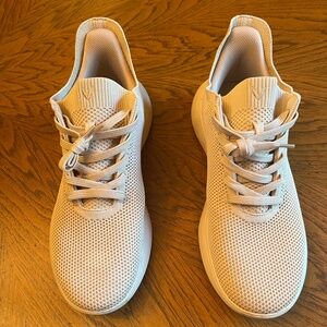 Vivaia Unisex urban mesh Tennis shoe